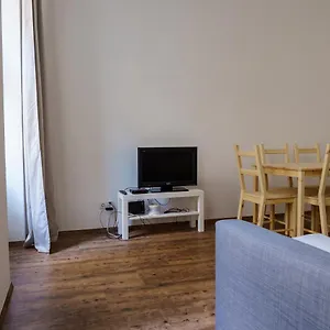  Apartment Living - Klosterneuburger Straße